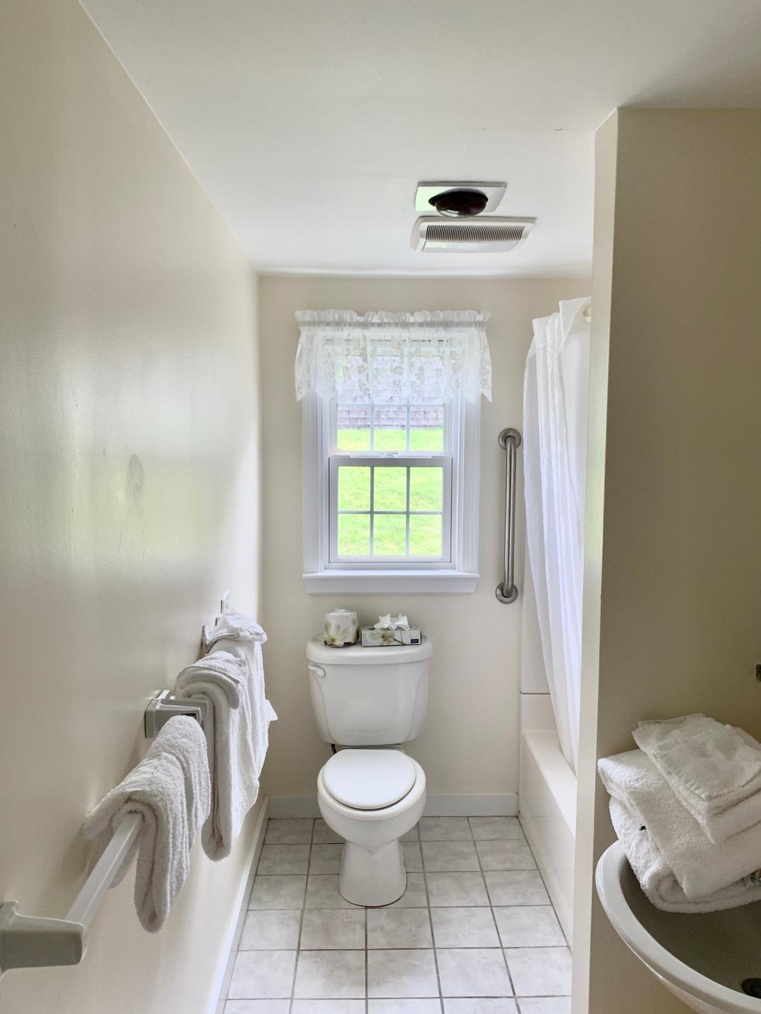 West Dennis Lighthouse Inn Cape Cod חדר תמונה